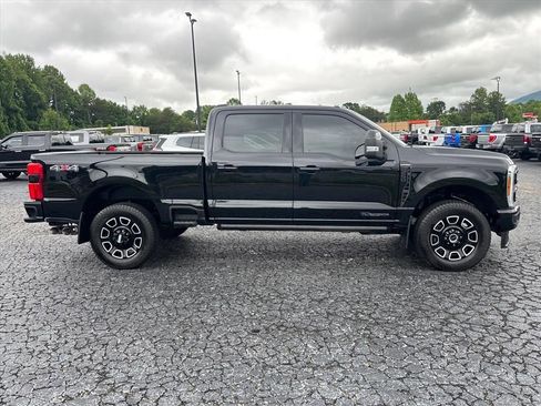 Used 2025 Ford F250 Platinum AWD/4WD image 9