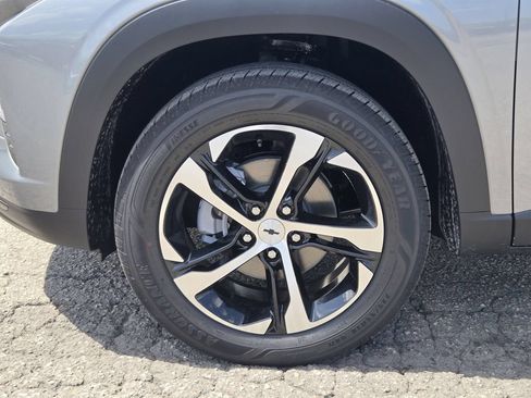 New 2026 Chevrolet Trax RS w/ Driver Confidence Package FWD image 14