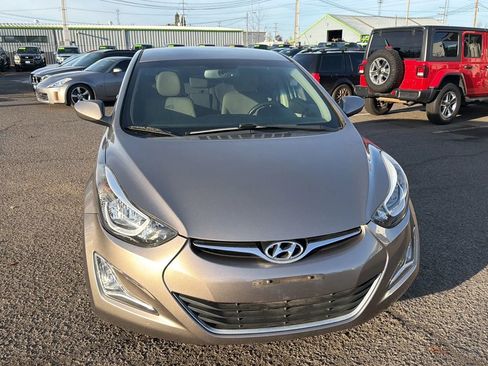 Used 2016 Hyundai Elantra SE w/ Option Group 02 image 1