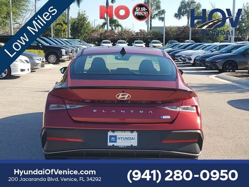 Certified 2025 Hyundai Elantra Sport FWD image 7