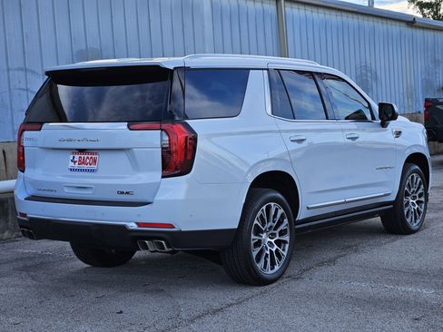New 2026 GMC Yukon Denali w/ Sun & Power Step Package image 3