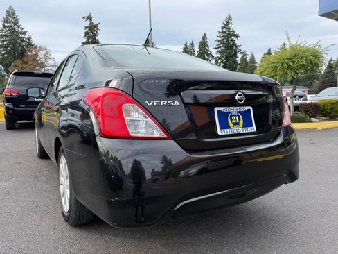 Used 2017 Nissan Versa S image 3