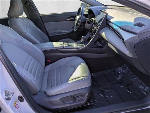 Used 2019 Toyota Avalon XSE image 21