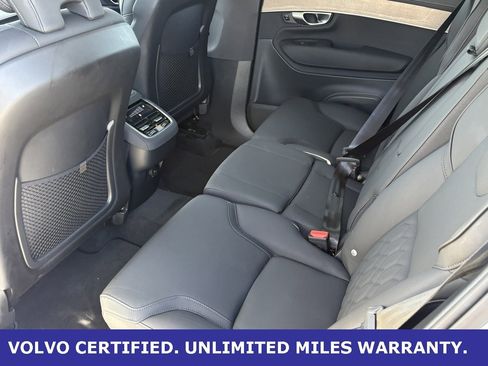 Certified 2025 Volvo XC90 B6 Plus image 32