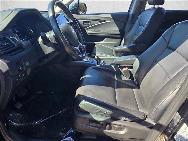 Certified 2020 Honda Pilot Touring image 15