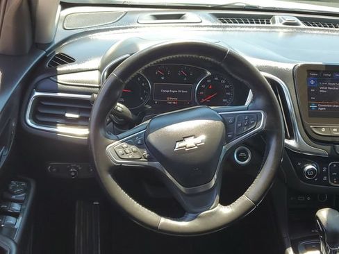 Used 2022 Chevrolet Equinox Premier AWD/4WD image 12