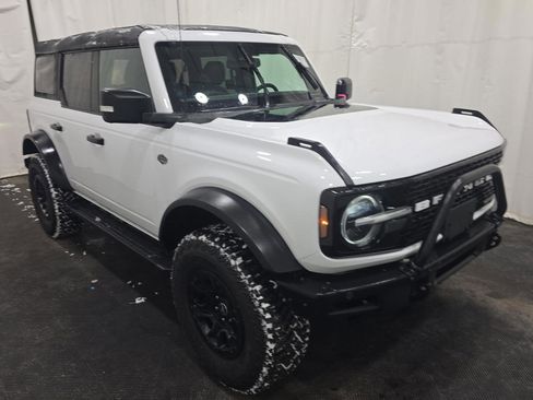 Used 2024 Ford Bronco Wildtrak image 3