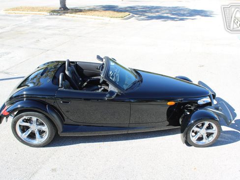 Used 2000 Plymouth Prowler image 25