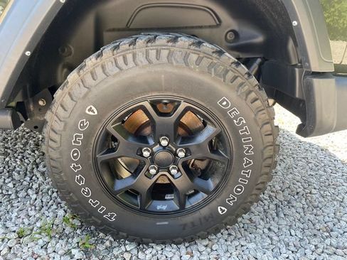 Used 2022 Jeep Wrangler Sport AWD/4WD image 15