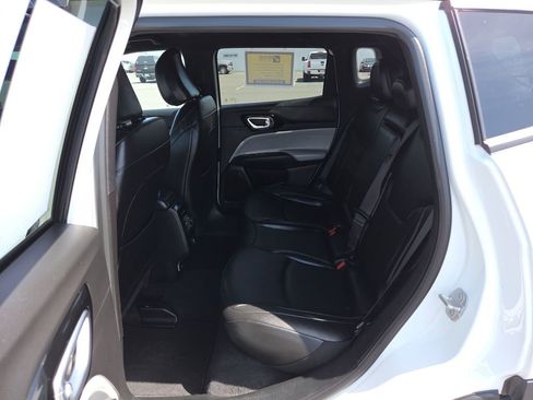 Used 2025 Jeep Compass Limited AWD/4WD image 22