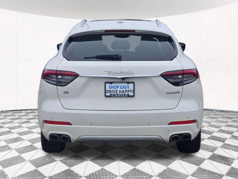 Used 2021 Maserati Levante GranLusso AWD/4WD image 25
