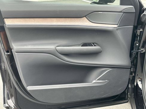 New 2025 Volvo EX90 Plus image 12