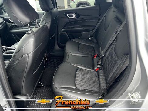 Used 2022 Jeep Compass Latitude w/ Convenience Group AWD/4WD image 29