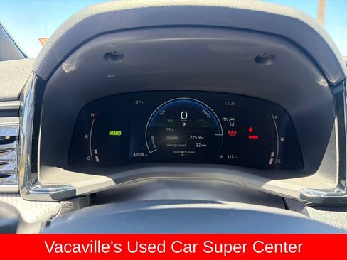 Used 2025 Toyota Camry SE w/ Convenience Package FWD image 15