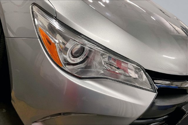 Used 2015 Toyota Camry LE FWD image 29
