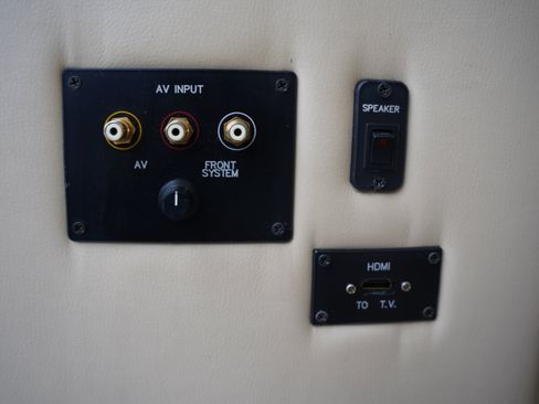 Used 2013 Mercedes-Benz Sprinter 2500 image 41