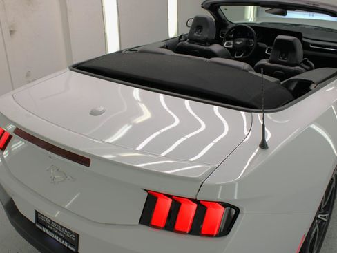 Used 2025 Ford Mustang Premium RWD image 19