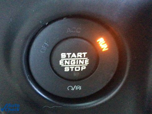 Used 2022 Jeep Wrangler Unlimited Sahara w/ Cold Weather Group image 31