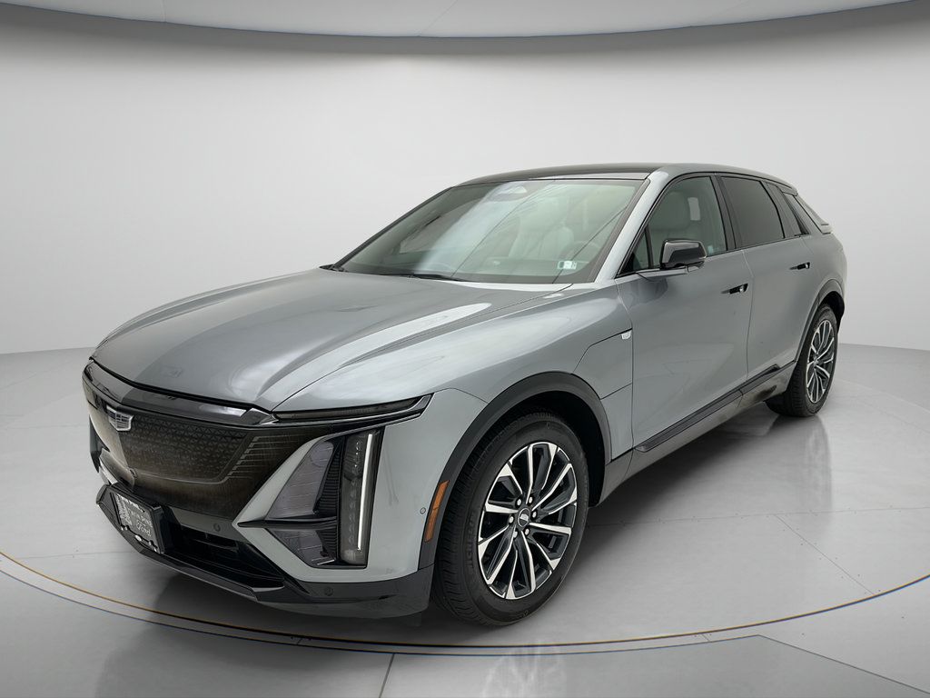 Used 2024 Cadillac Lyriq Sport AWD/4WD image 3