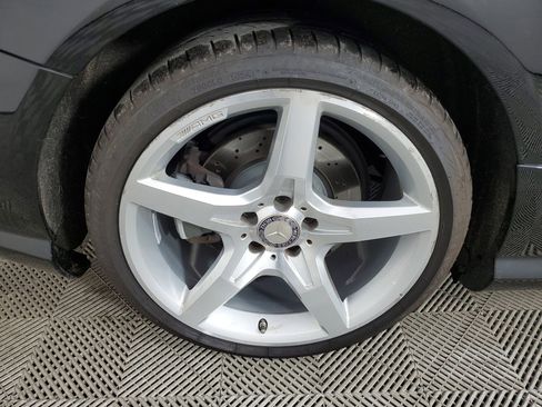 Used 2014 Mercedes-Benz SL 550 image 17