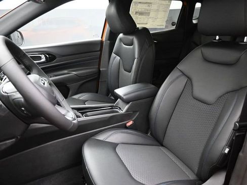 New 2026 Jeep Compass Latitude AWD/4WD image 12