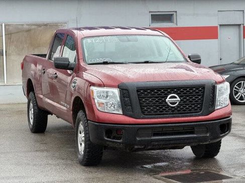 Used 2018 Nissan Titan S w/ GAWR Package image 2