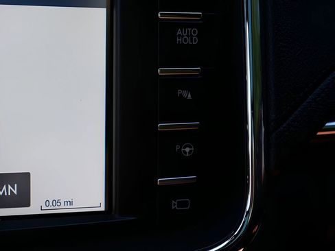 Used 2020 Lincoln Continental Reserve w/ Luxury Package FWD image 23