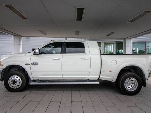 Used 2017 RAM 3500 Laramie Longhorn AWD/4WD image 11
