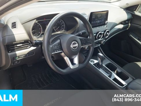 Used 2024 Nissan Sentra SV FWD image 5