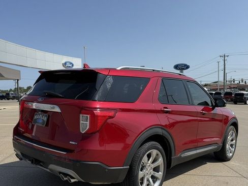 Used 2020 Ford Explorer Platinum w/ Premium Technology Package AWD/4WD image 4