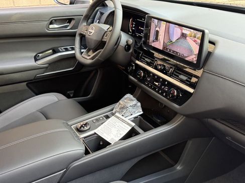 New 2026 Nissan Pathfinder SL AWD/4WD image 16