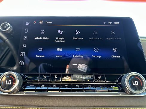 Used 2024 Chevrolet Colorado ZR2 w/ Technology Package image 25