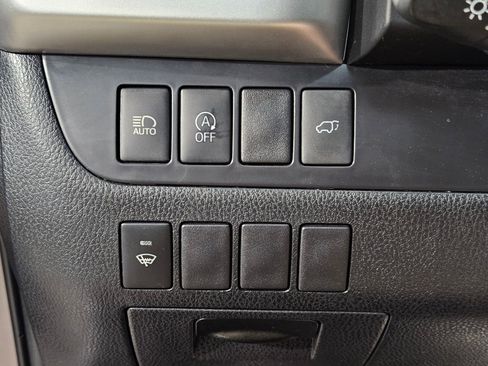 Used 2019 Toyota Highlander XLE FWD image 26