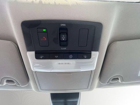 Used 2025 Nissan Altima 2.5 SL FWD image 31