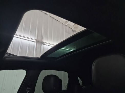 Used 2022 Porsche Cayenne S image 32