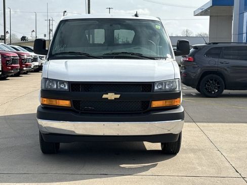 New 2025 Chevrolet Express 3500 LS image 11
