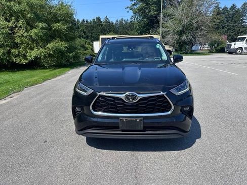 Used 2023 Toyota Highlander Limited AWD/4WD image 8
