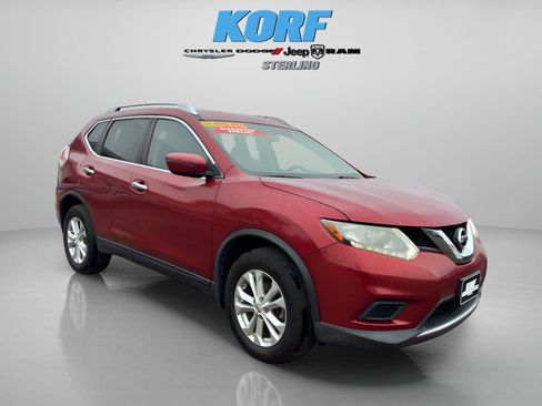 Used 2016 Nissan Rogue SV image 3