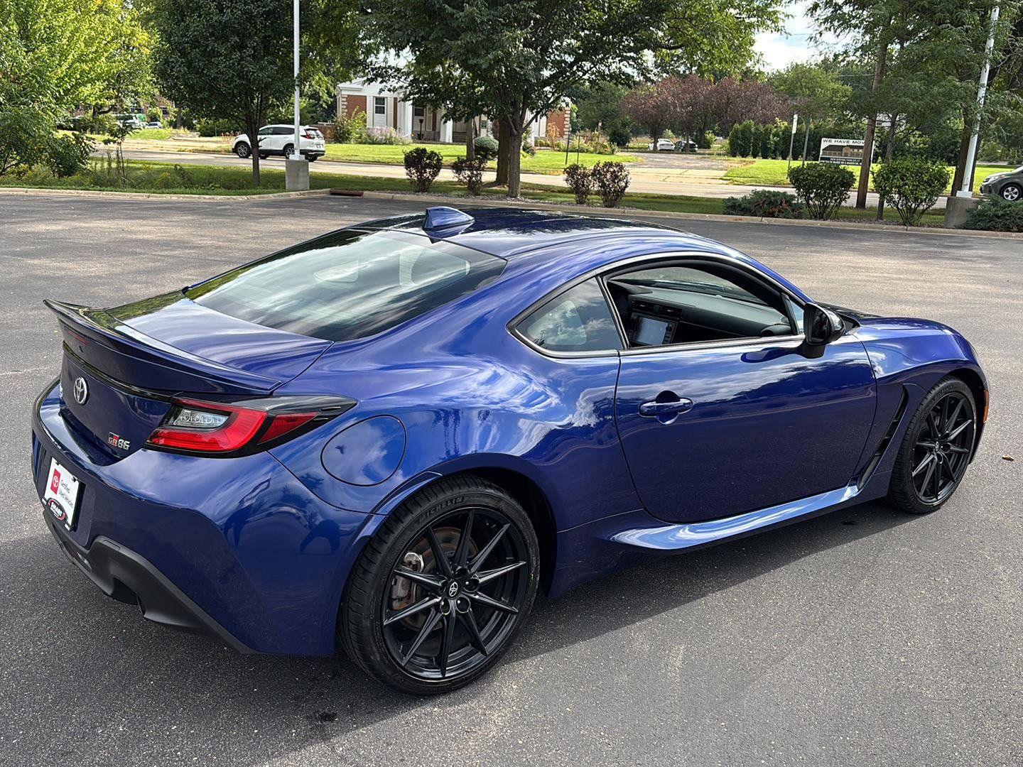 Used 2022 Toyota GR86 Premium RWD image 10