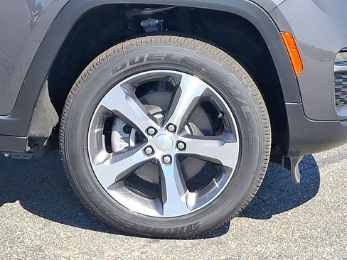 Used 2024 Jeep Grand Cherokee Limited 4xe image 8