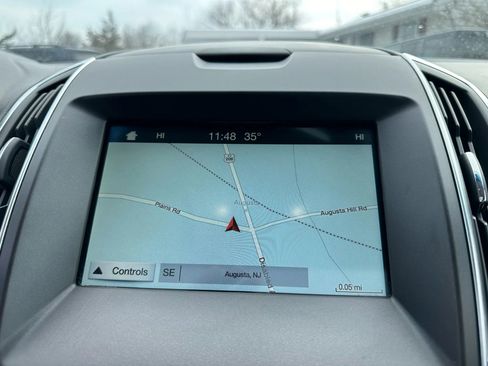 Used 2018 Ford Edge Titanium w/ Equipment Group 301A image 23