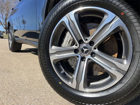 Used 2022 Mercedes-Benz GLC 300 image 7