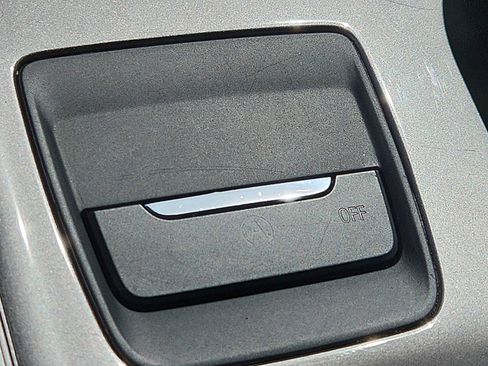 Used 2023 Ford Edge SEL image 24