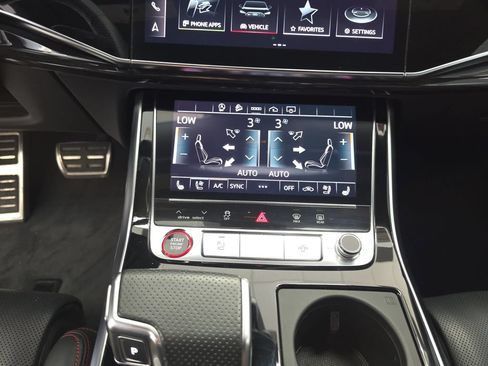 Used 2021 Audi RS Q8 w/ Carbon Optic Package AWD/4WD image 25