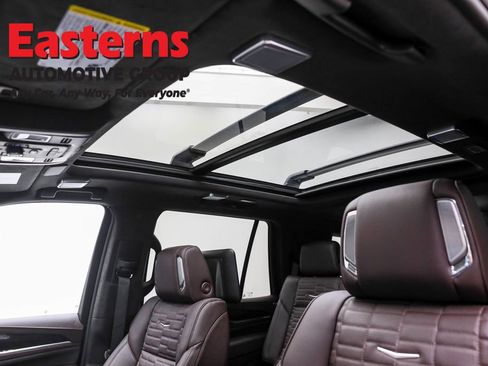 Used 2024 Cadillac Escalade Sport Platinum w/ LPO, ONYX Package image 38