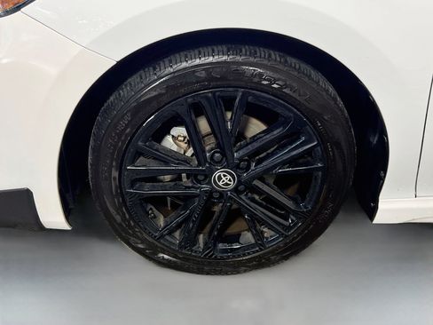 Used 2025 Toyota Camry SE FWD image 14