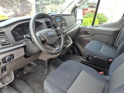 Used 2024 Ford Transit 250 Low Roof w/ Exterior Upgrade Package RWD image 18