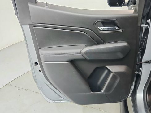 Used 2023 Chevrolet Colorado LT w/ LT Convenience Package II AWD/4WD image 22