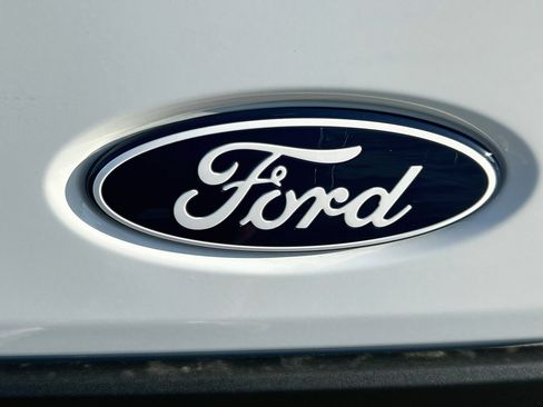 New 2026 Ford Transit 250 148 Medium Roof w/ Load Area Protection Package RWD image 17
