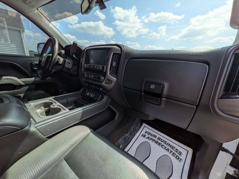 Used 2015 GMC Sierra 1500 SLT w/ All-Terrain Package AWD/4WD image 22